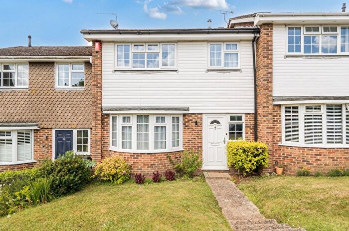3 Bedroom Terraced House For Sale In East Street, Billingshurst, RH14