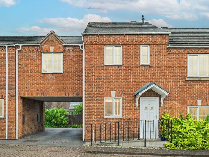 2 Bedroom End Of Terrace House For Sale In Blackburn Way, Nottingham, NG5