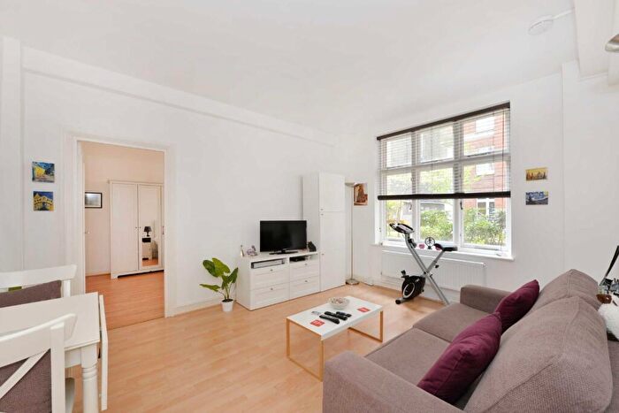 1 Bedroom Apartment For Sale In Abercorn Place, St John's Wood, London, NW8