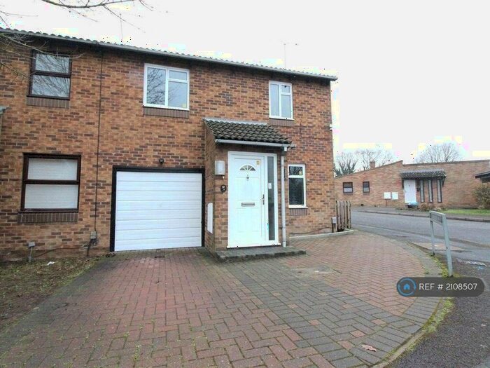 3 Bedroom End Of Terrace House To Rent In Sellafield Way, Reading, RG6