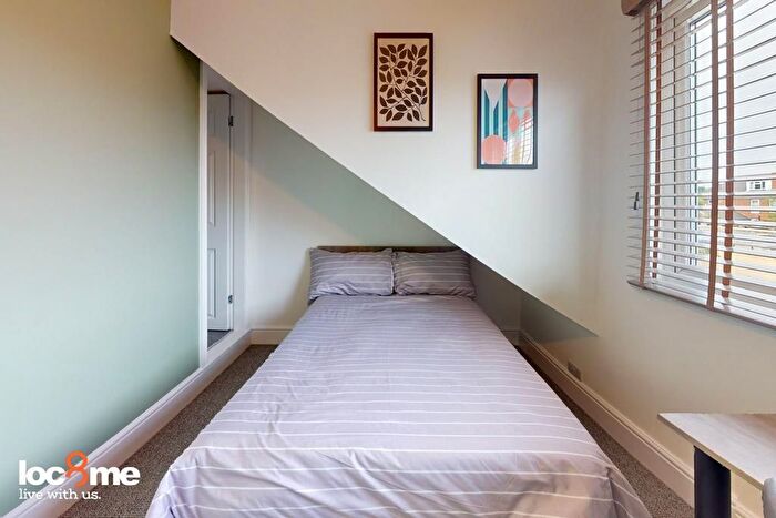 5 Bedroom Semi-Detached House To Rent In Mostyn Road, Birmingham, B16