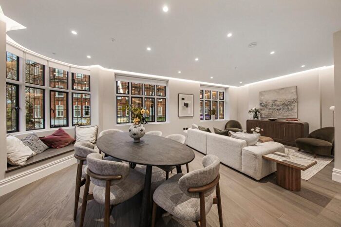 4 Bedroom Flat To Rent In St. Johns Wood High Street, St John's Wood, NW8