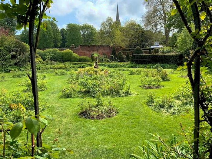 2 Bedroom Property To Rent In Loompits Way, Essex, CB11