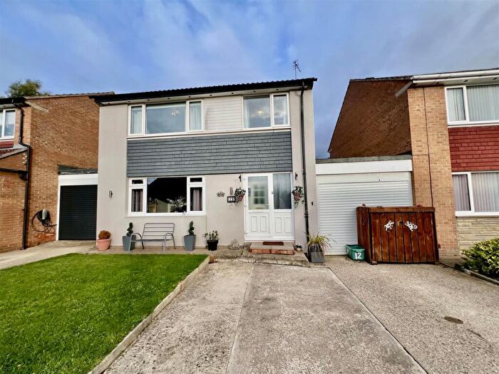 3 Bedroom Detached House For Sale In Westfield Drive, Darlington, DL3