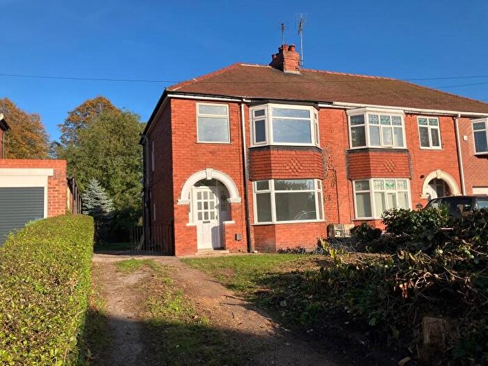 3 Bedroom Semi-Detached House To Rent In Greenway, Worksop, S81