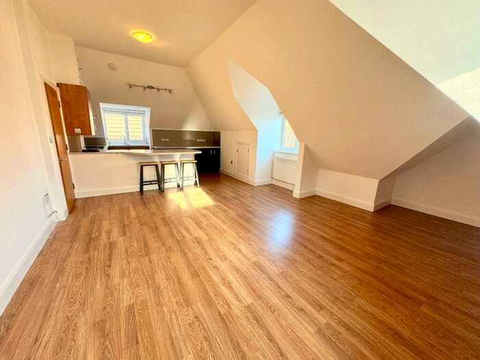 2 Bedroom Penthouse To Rent In Southwood Avenue, Bournemouth, Dorset, BH6