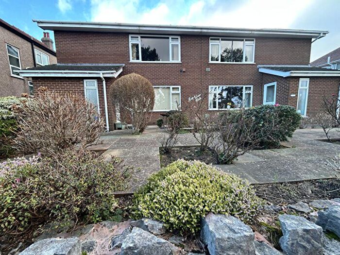 2 Bedroom Flat For Sale In Llandudno Road, Rhos On Sea, LL28