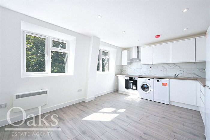 2 Bedroom Flat To Rent In Bray Court, Madeira Road, SW16