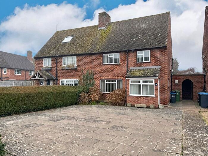 3 Bedroom Semi Detached House For Sale In Knights Lane, Stratford-Upon-Avon, Warwickshire, CV37