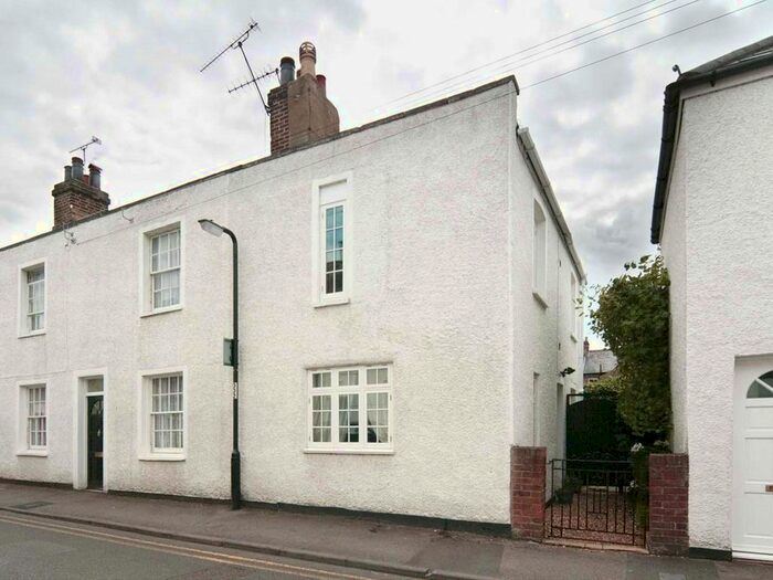 2 Bedroom End Of Terrace House To Rent In Russell Street, Windsor, Berkshire, SL4