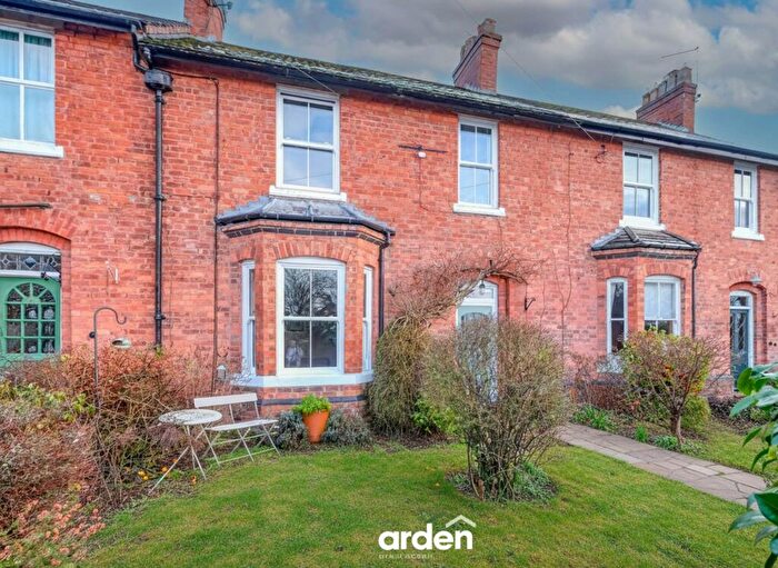 3 Bedroom Terraced House For Sale In South Crescent, Bromsgrove, B60