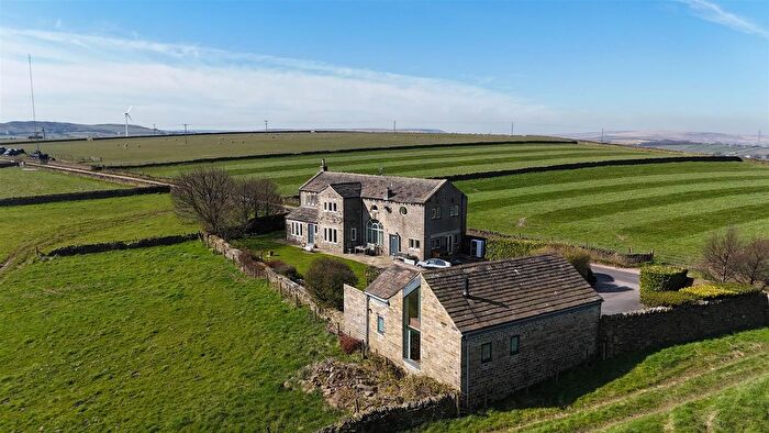 5 Bedroom Detached House For Sale In Marsden Gate, Sowood, HX4