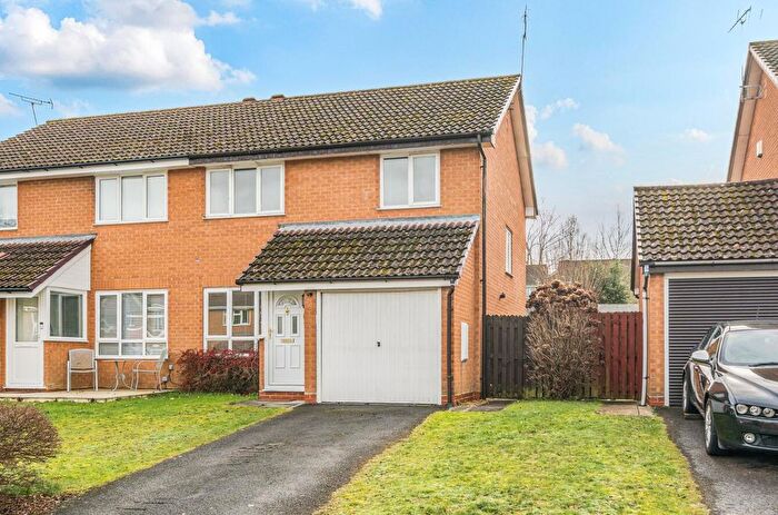 3 Bedroom Semi Detached House For Sale In Basing Way, Valley Park, Chandler's Ford, SO53
