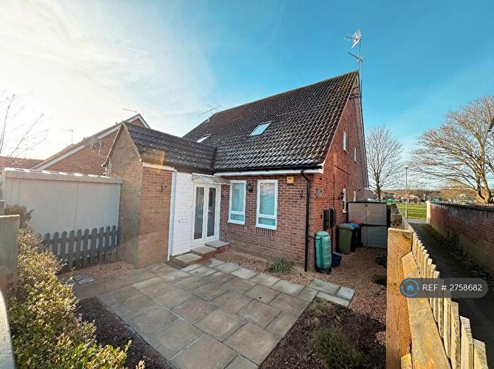 1 Bedroom End Of Terrace House To Rent In Mountsfield Close, Newport Pagnell, MK16