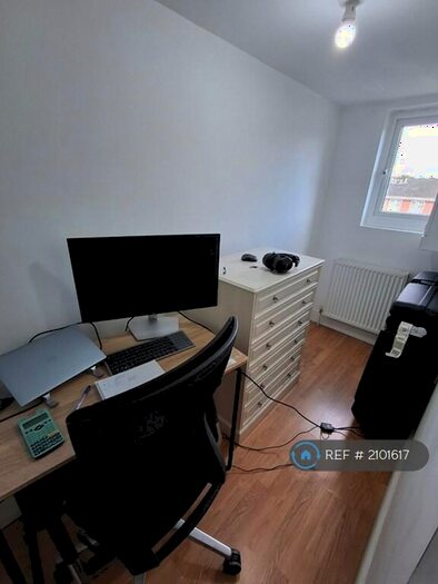 Studio To Rent In Great North Road, London, N6
