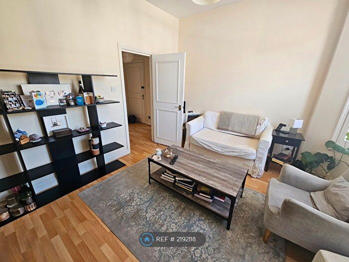 1 Bedroom Flat To Rent In Carminia Road, London, SW17