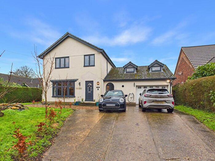 5 Bedroom Detached House For Sale In Main Road, Roughton, LN10