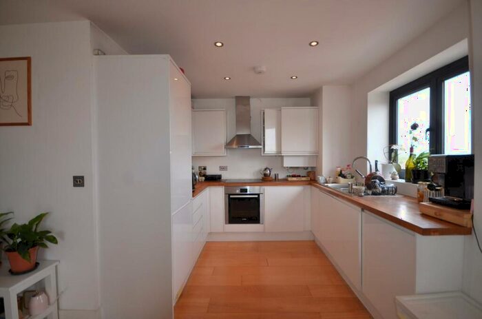 1 Bedroom Flat To Rent In Neasden Lane, London, NW10