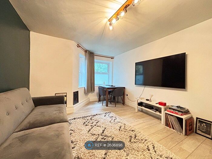 1 Bedroom Flat To Rent In Central Hill, London, SE19