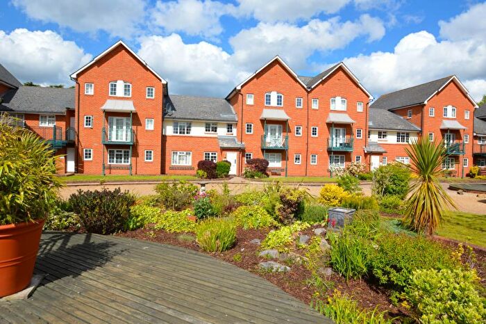 2 Bedroom Apartment To Rent In Knights Place, Windsor, SL4