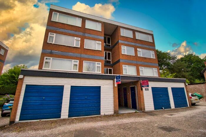 2 Bedroom Apartment To Rent In Old Vicarage Lane, Northwich, Cheshire, CW8