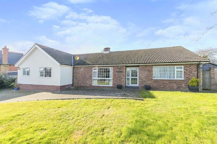 4 Bedroom Detached Bungalow For Sale In Duffs Hill, Glemsford, Sudbury, CO10