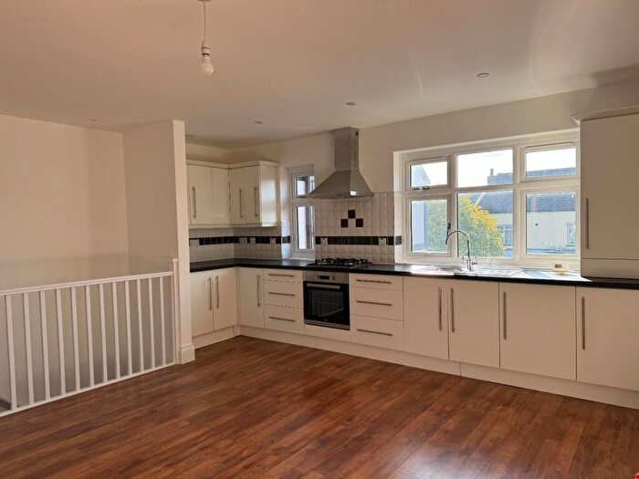 2 Bedroom Flat To Rent In High Road Benfleet, SS7
