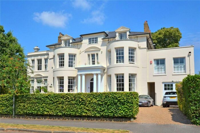 3 Bedroom Apartment To Rent In Morden Road, Blackheath, London, SE3