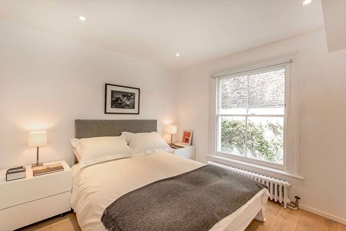 1 Bedroom Flat To Rent In St Stephens Gardens, Notting Hill, London, W2