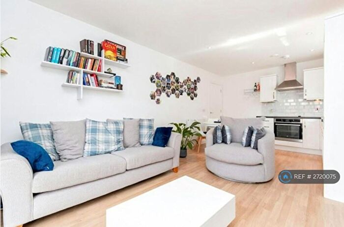 2 Bedroom Flat To Rent In Wissen Drive, Letchworth, SG6