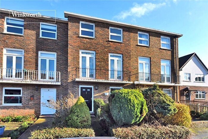 2 Bedroom Town House To Rent In Gainsborough Terrace, Manor Road, Cheam, Sutton, SM2
