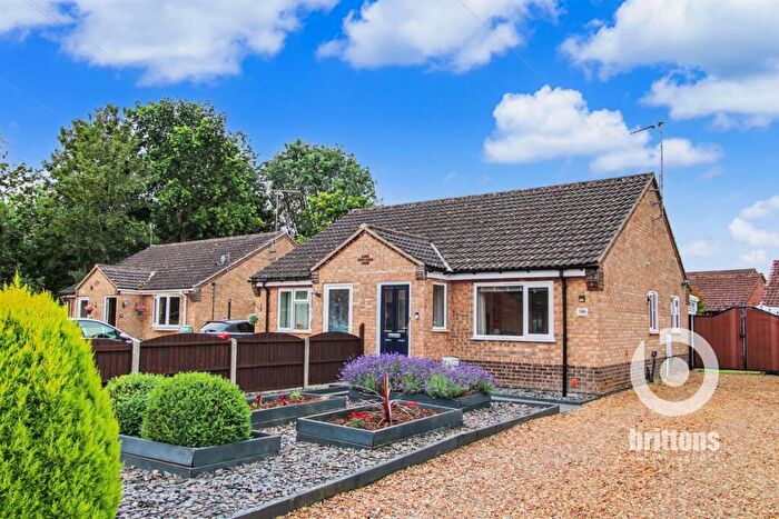 1 Bedroom Semi-Detached Bungalow For Sale In No Upward Chain - Thomas Close, Watlington, King's Lynn, PE33