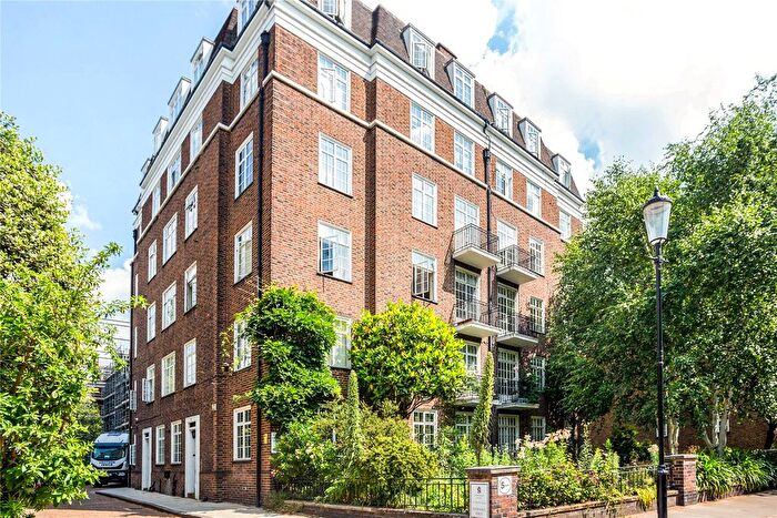 4 Bedroom Flat To Rent In Cheyne Walk, Chelsea, SW3