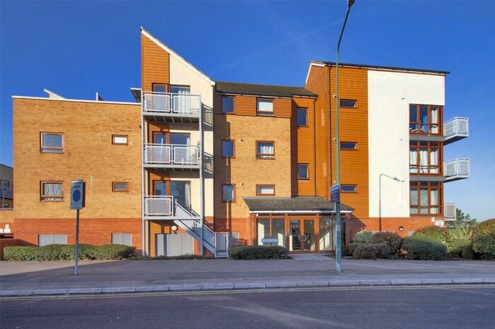 2 Bedroom Flat To Rent In Evelyn Walk, Greenhithe, Kent, DA9