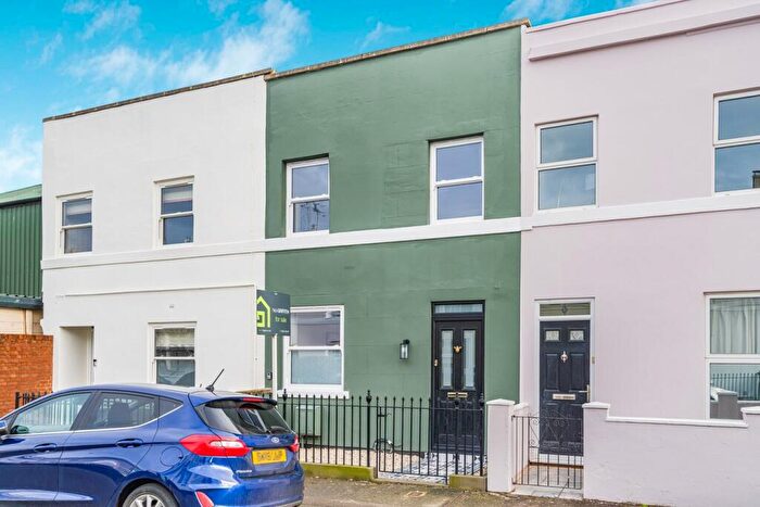 2 Bedroom Town House For Sale In Lypiatt Street, Tivoli, Cheltenham, GL50