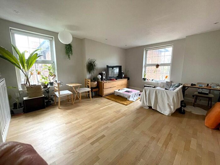 1 Bedroom Flat To Rent In Northampton Street, London, N1