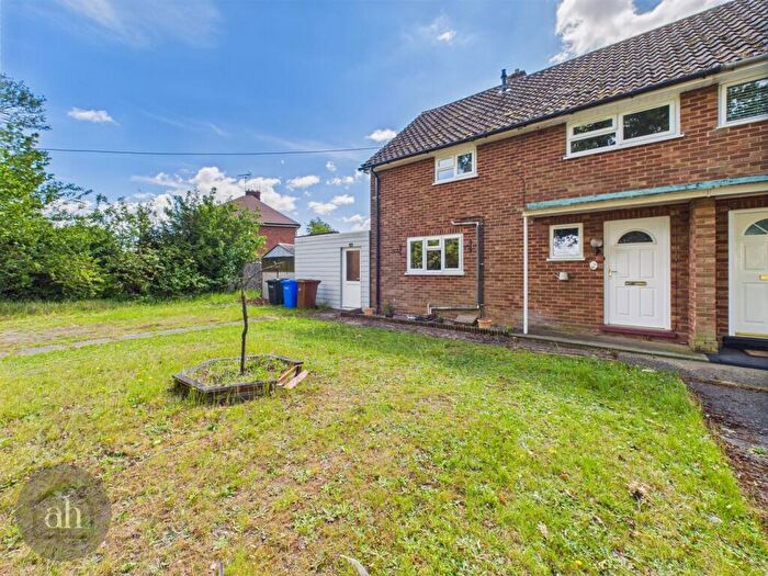 3 Bedroom Semi Detached House For Sale In Bury Road, Stanton, IP31