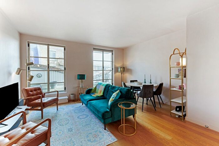 2 Bedroom Flat To Rent In The Circle, Shad Thames, SE1