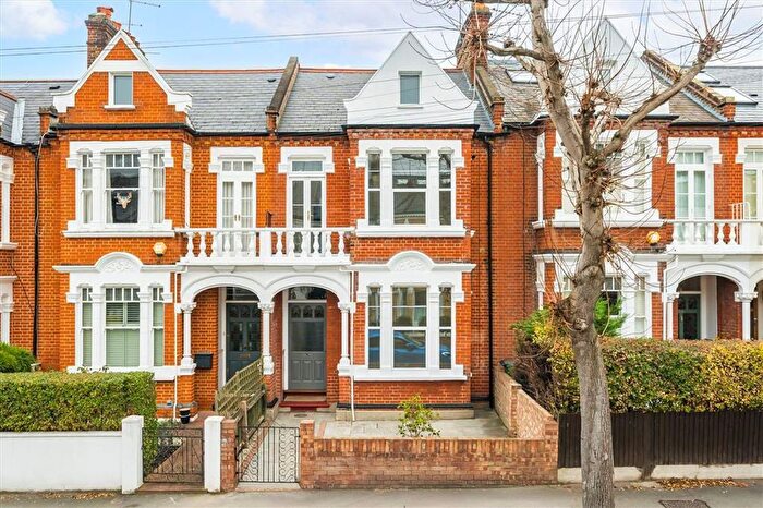 4 Bedroom Terraced House For Sale In Crescent Lane, Clapham, SW4
