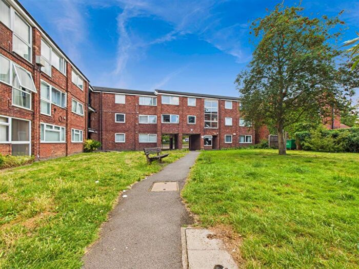 2 Bedroom Flat For Sale In Stoneleigh Court, Coton Road, Nuneaton, CV11