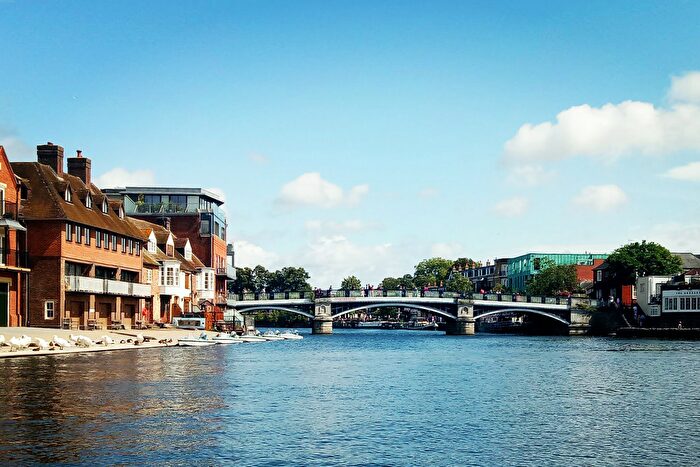 4 Bedroom Town House To Rent In Riverside Eton, SL4
