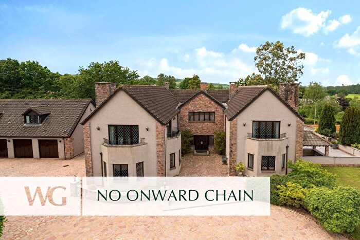 4 Bedroom Detached House For Sale In Cullompton, Devon, EX15