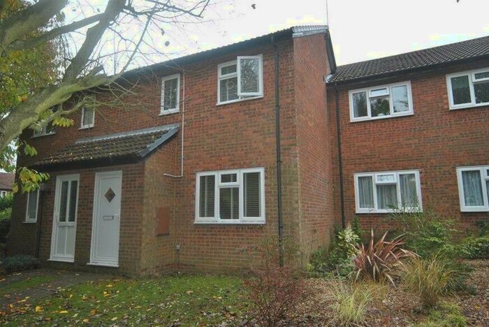 3 Bedroom House To Rent In Wheat Close, Sandridge, St Albans, AL4