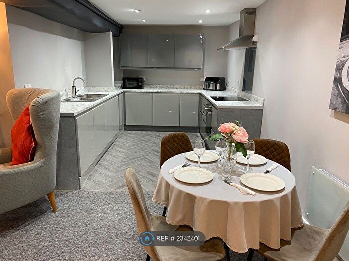 2 Bedroom Flat To Rent In High St, Northampton, NN7