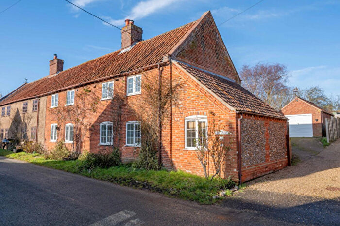 4 Bedroom Cottage For Sale In West Street, Fakenham, NR21