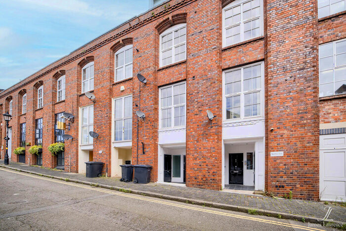 2 Bedroom Apartment To Rent In James Street, St. Pauls Square, Jewellery Quarter, B3