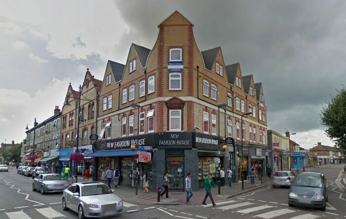 1 Bedroom Flat To Rent In King Street, Southall, UB2