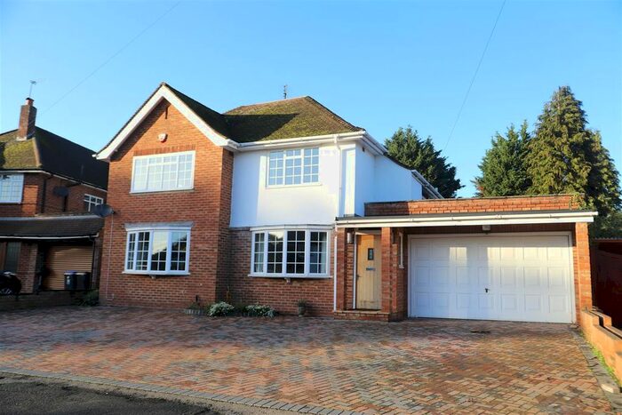 4 Bedroom Detached House To Rent In Wood Lane Close, Iver, SL0