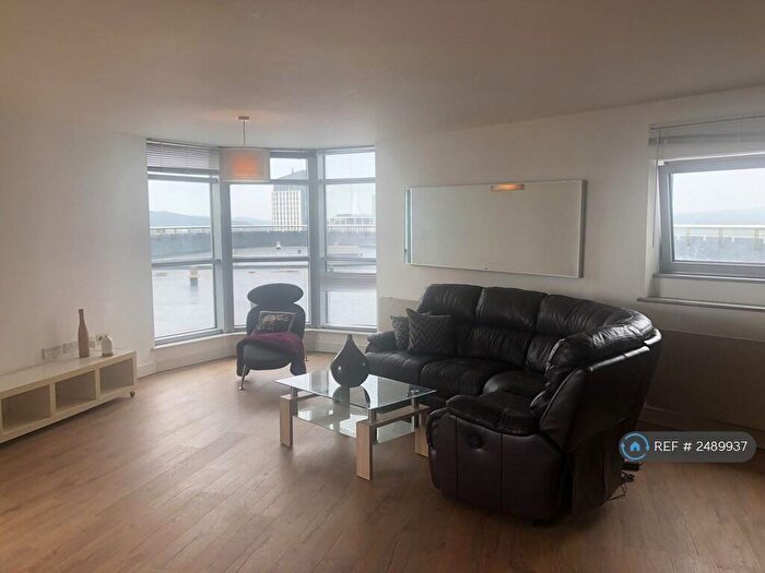 3 Bedroom Flat To Rent In Altolusso, Cardiff, CF10