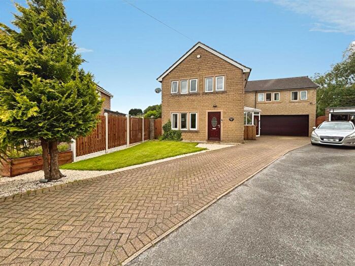 4 Bedroom Detached House For Sale In Somerville Park, Bradford, BD6
